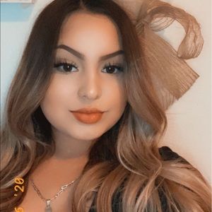 Meet your Posher, Anna-marie